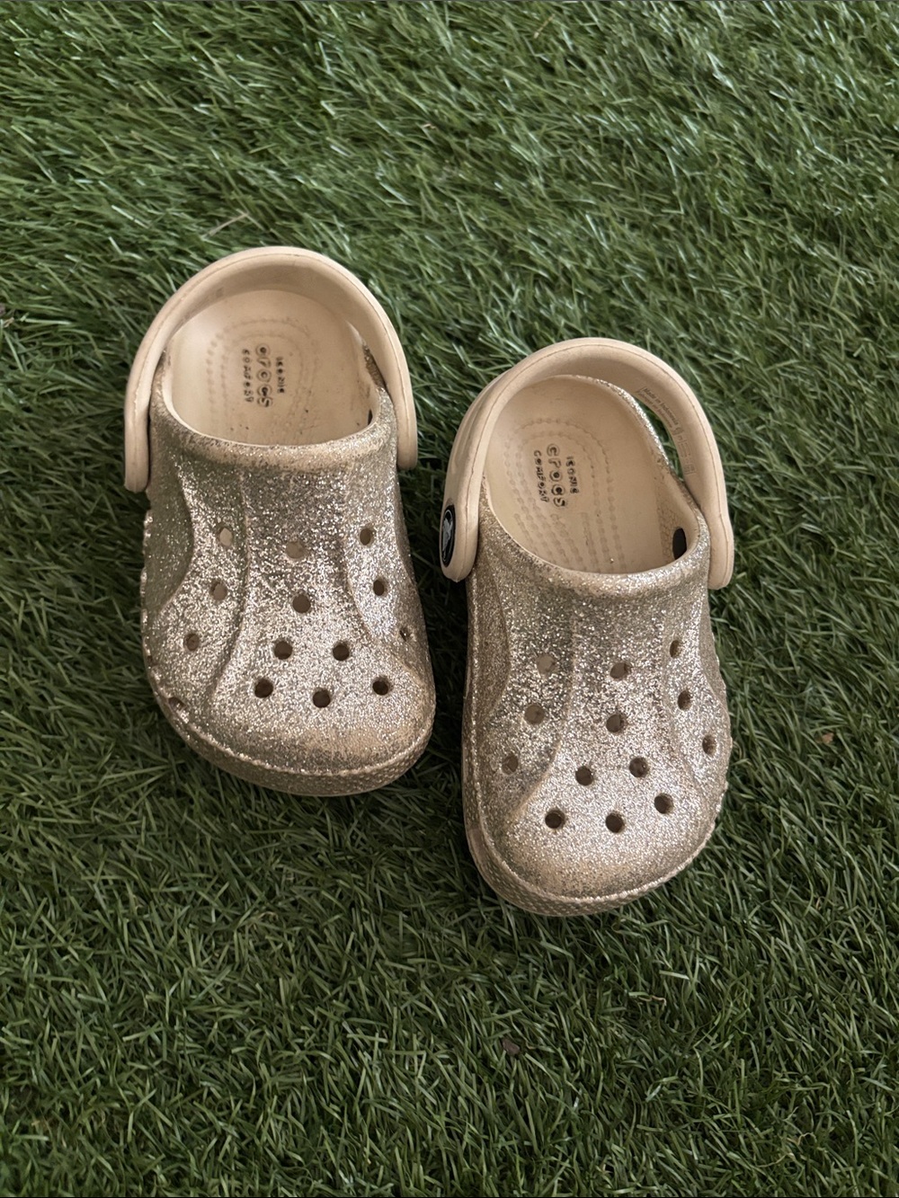 CROCS Kids Glitter Clogs in Light Silver